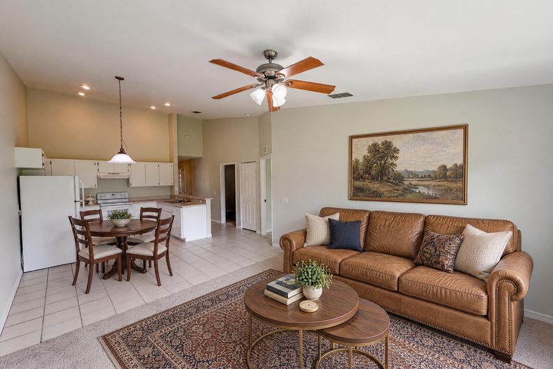 Photo 8 of 27 of 37209 Grassy Hill Ln, Dade City, FL