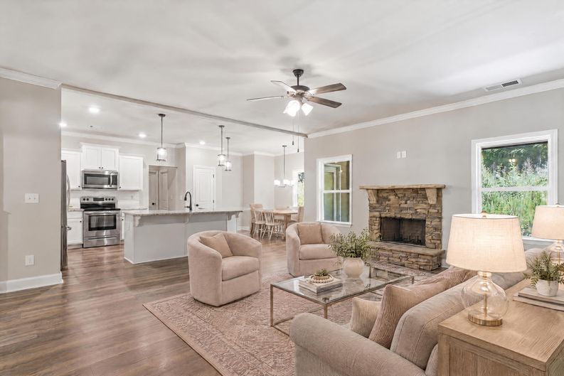 Photo 8 of 41 of 45 Hawthorn Ln, Covington, GA