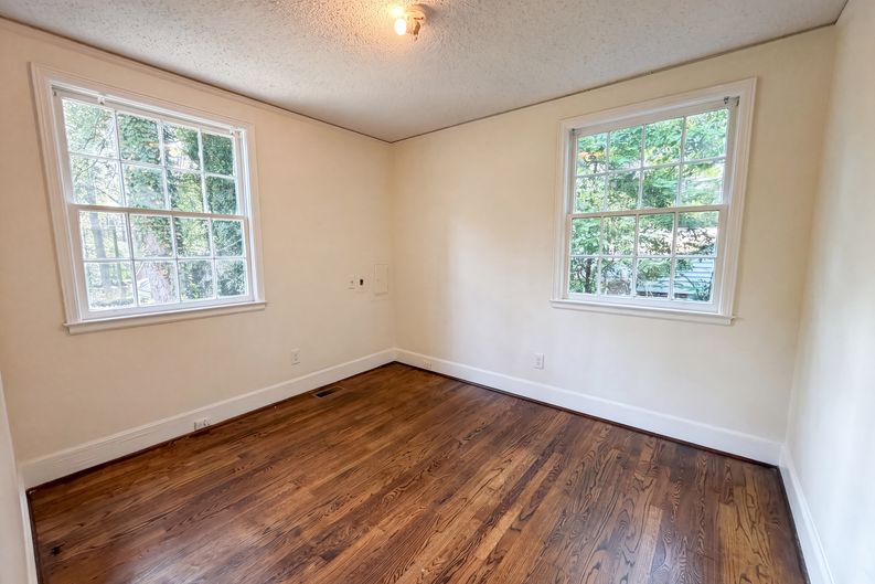 Photo 10 of 17 of 1901 Glenwood Rd, Columbia, SC