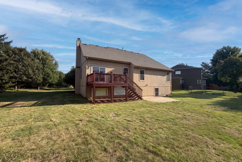 Photo 21 of 25 of 7825 W 143rd Pl, Overland Park, KS