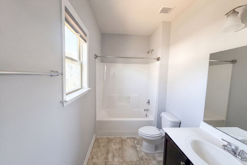 Photo 18 of 23 of 1305 Ivey Grove Ct, Fuquay Varina, NC