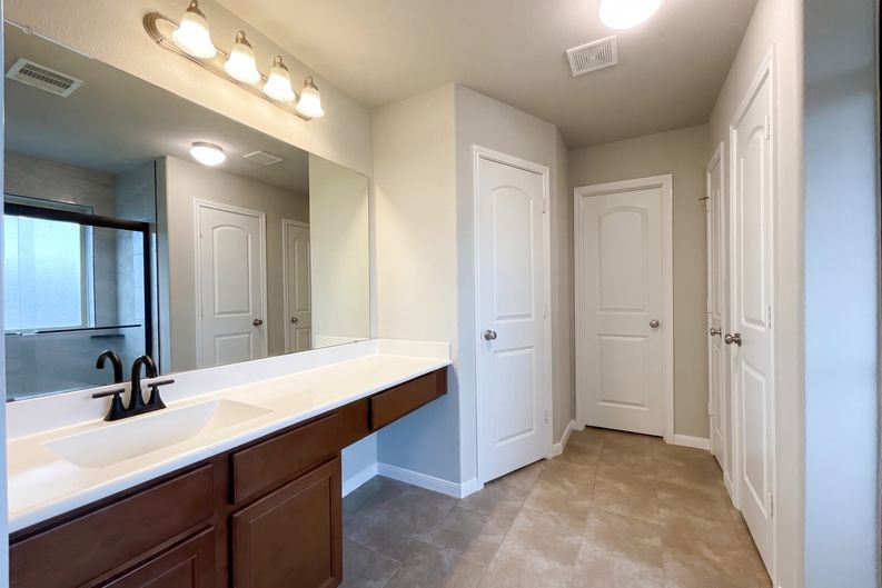 Photo 10 of 20 of 10310 Lake Huron Dr, Humble, TX