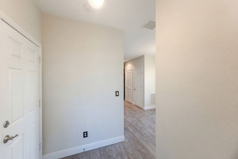 Photo 7 of 20 of 758 NE Hawks Ridge Way, Port Saint Lucie, FL