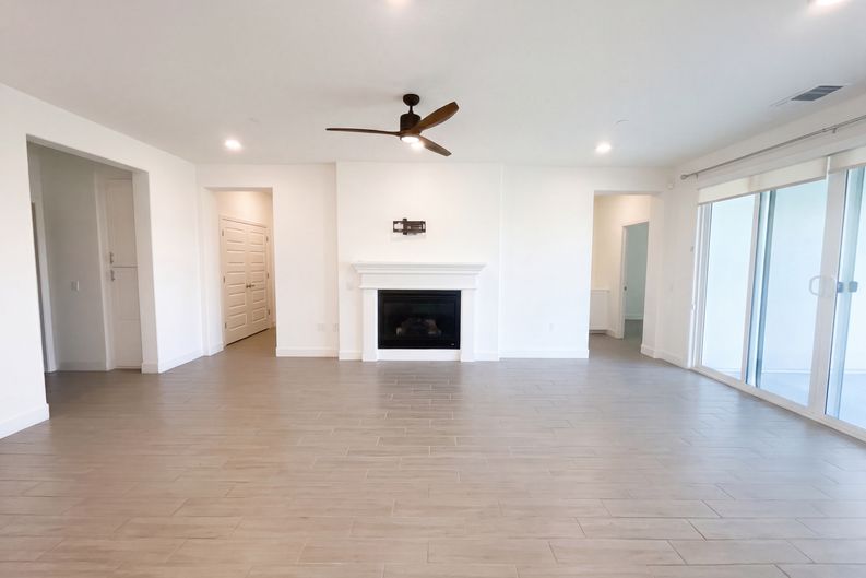Photo 3 of 29 of 4861 Peace Lily Ln, Roseville, CA