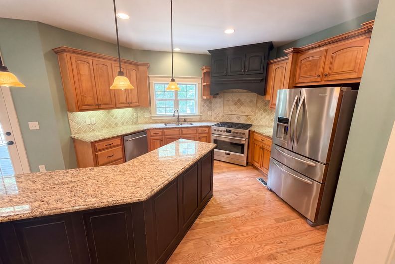 Photo 6 of 31 of 109 Jolie Ln, Sharpsburg, GA