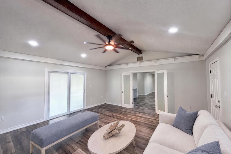 Photo 9 of 18 of 1823 Lori Ln W, Lakeland, FL