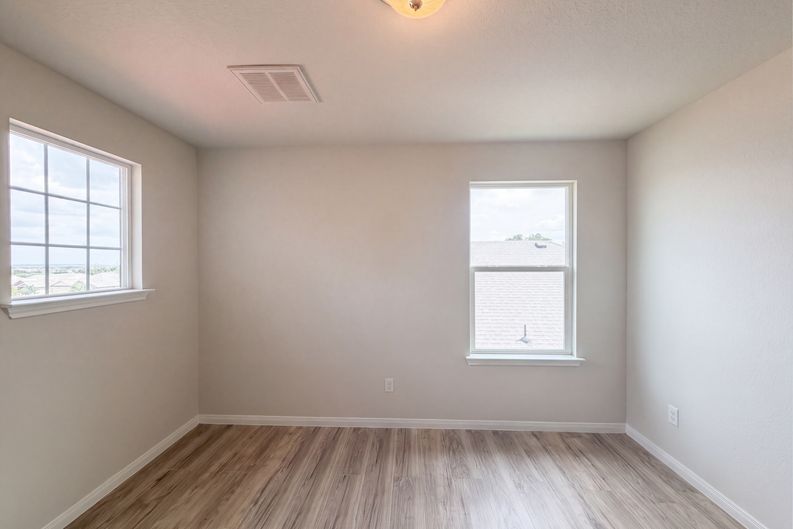 Photo 7 of 20 of 1508 Ferryman Dr, Georgetown, TX