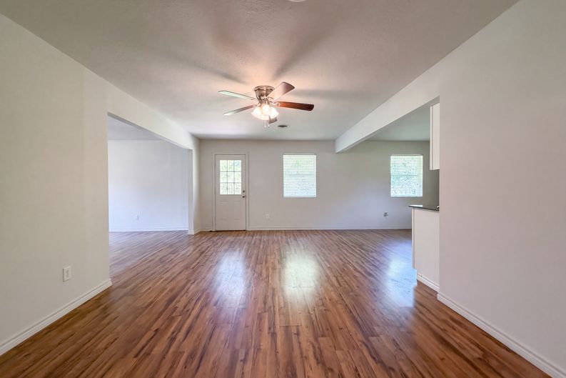 Photo 3 of 15 of 290 Marston Rd, Livingston, TX