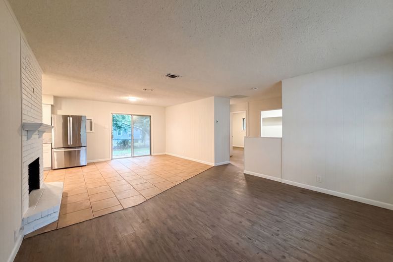 Photo 8 of 18 of 437 Denison Dr, Pottsboro, TX