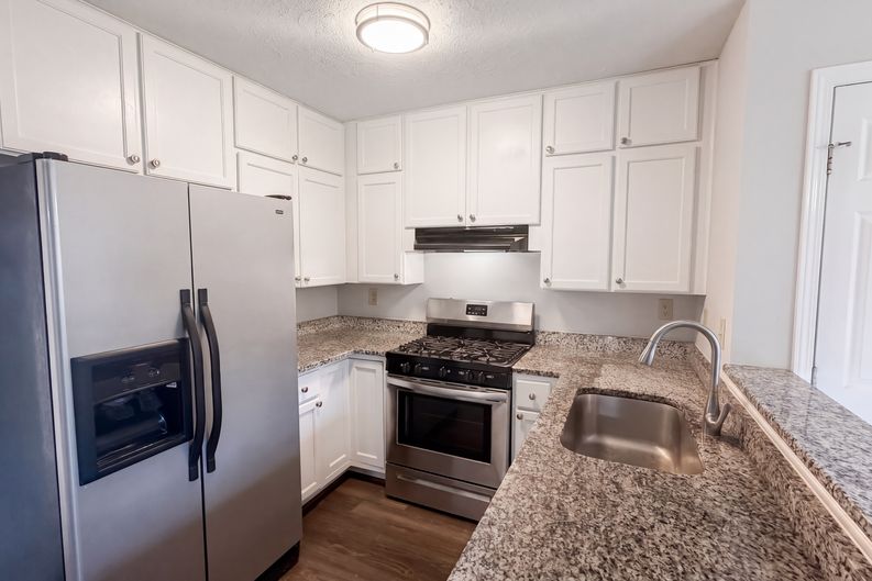 Photo 10 of 30 of 4050 Paloverde Dr NW, Kennesaw, GA