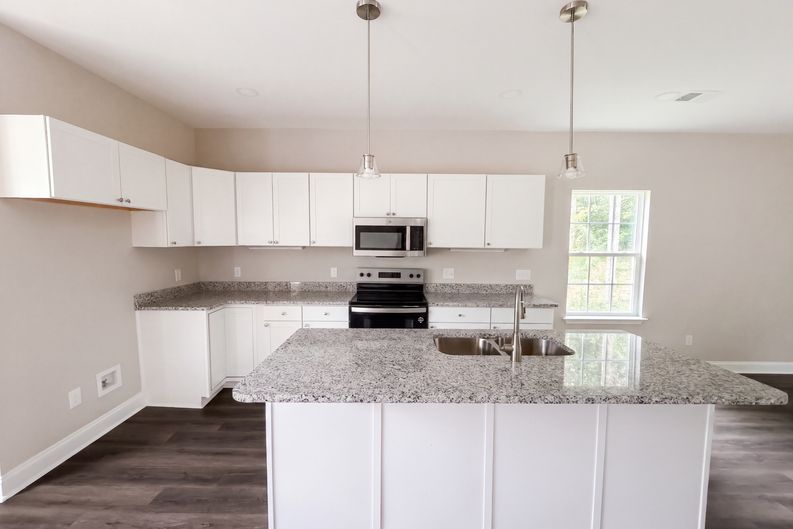 Photo 7 of 23 of 1120 Newnham Dr, Columbia, SC