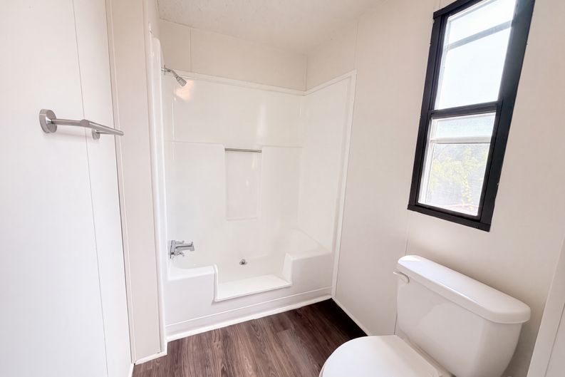 Photo 8 of 17 of 2648 Pine Ridge Dr, Nashville, TN