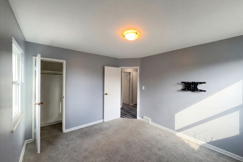 Photo 9 of 17 of 18715 Libby Rd, Maple Heights, OH