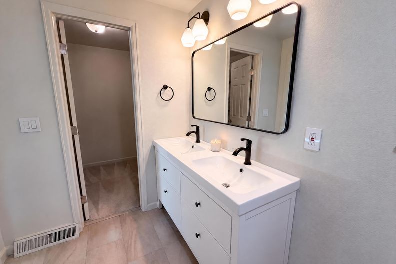 Photo 22 of 43 of 7447 S Ames Ct, Littleton, CO