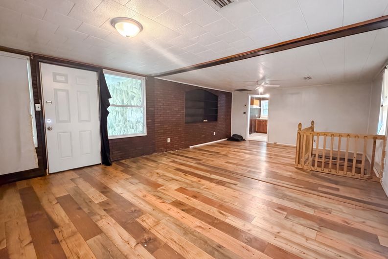 Photo 8 of 29 of 3609 Poplar Ln, Adamsville, AL