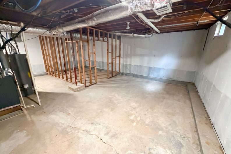 Photo 22 of 38 of 1772 Huntingford Dr, Marietta, GA