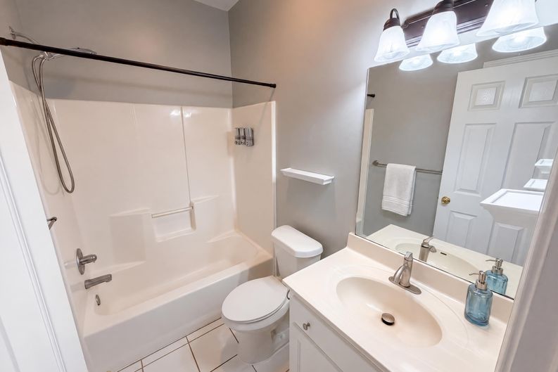 Photo 18 of 20 of 940 Cider Ridge Ct, Clarkesville, GA