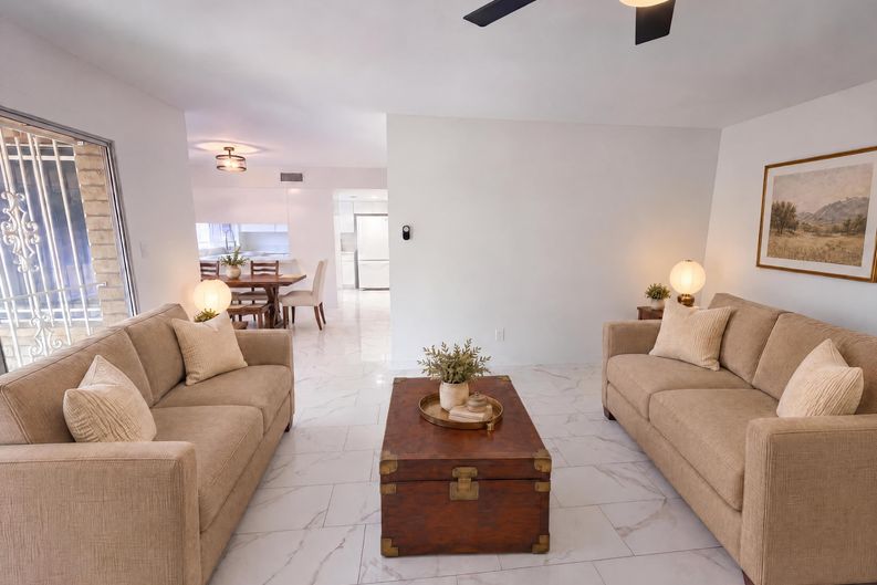 Photo 11 of 37 of 4427 W Dahlia Dr, Glendale, AZ