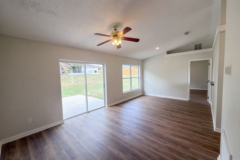 Photo 3 of 20 of 13319 Caspian Ln, Clermont, FL