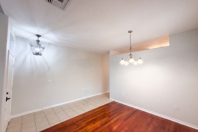 Photo 7 of 24 of 33450 Irongate Dr, Leesburg, FL