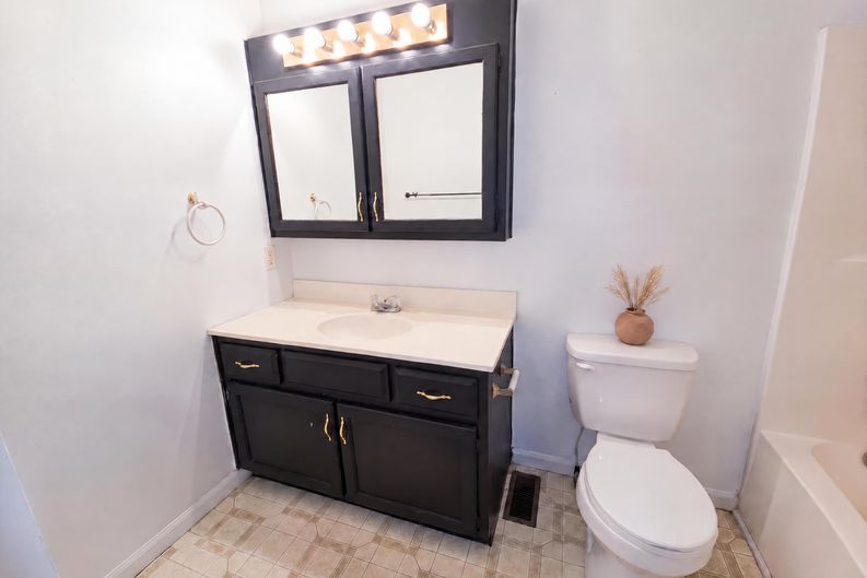 Photo 13 of 24 of 1317 Twin Brook Dr, Berea, KY