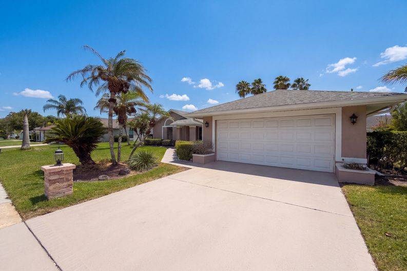 Photo 22 of 30 of 14725 Eagles Crossing Dr, Orlando, FL
