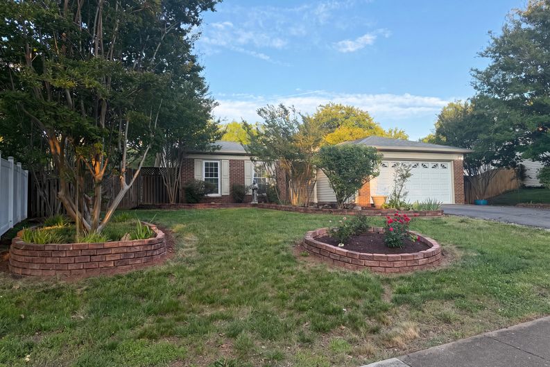 Photo 32 of 51 of 8947 Rosewood St, Manassas, VA