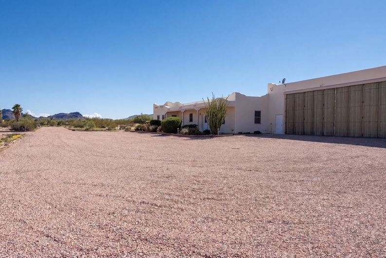 Photo 48 of 66 of 51340 W Iver Rd, Aguila, AZ