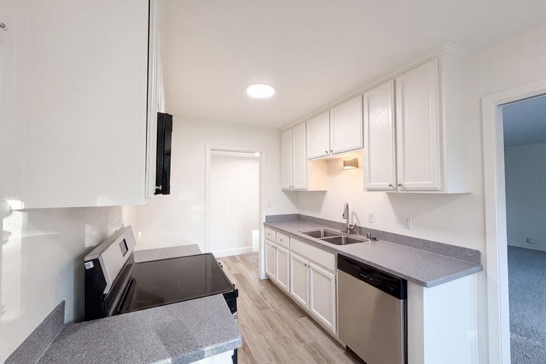 Photo 11 of 45 of 5351 Bonniemae Way, Sacramento, CA