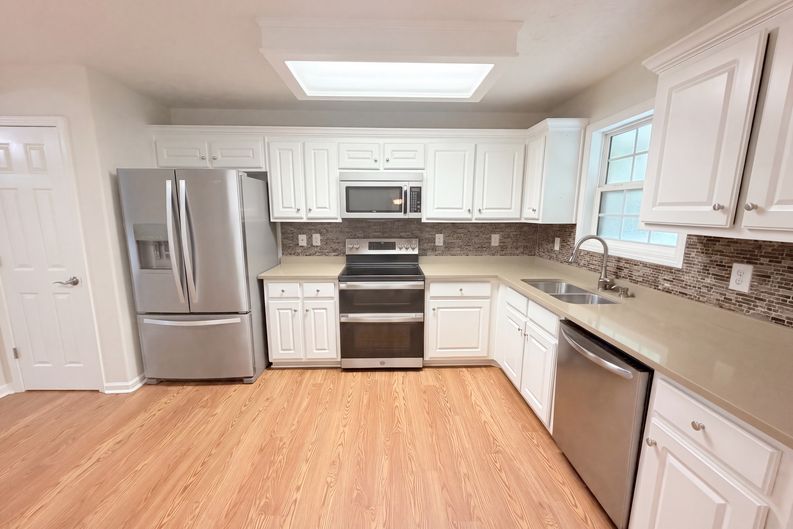 Photo 8 of 28 of 112 Platte St, Winder, GA