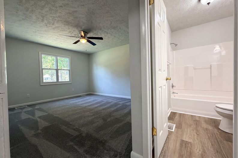 Photo 8 of 14 of 1843 Berriedale Dr, Fayetteville, NC