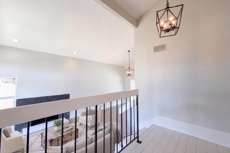 Photo 11 of 46 of 6005 La Castana Way, Sacramento, CA