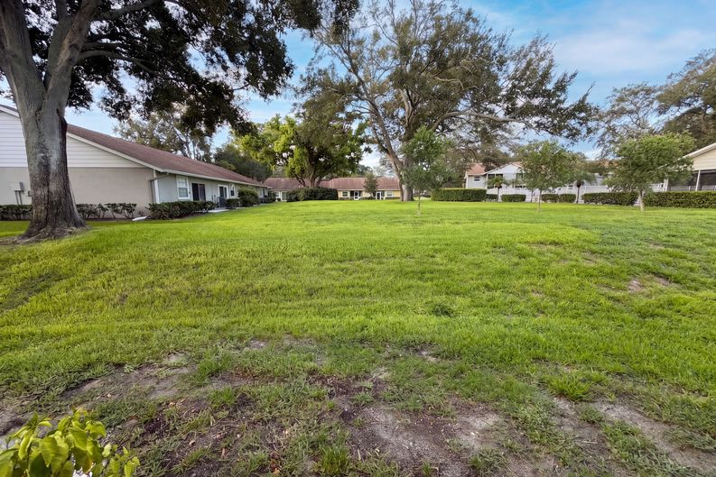 Photo 33 of 37 of 1465 Millstream Ln, Dunedin, FL