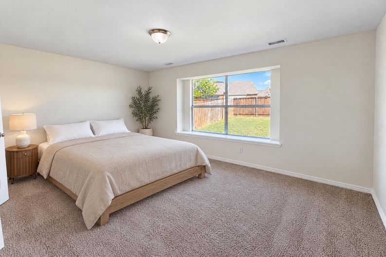 Photo 4 of 28 of 124 Lonesome Dove Ln, Forney, TX