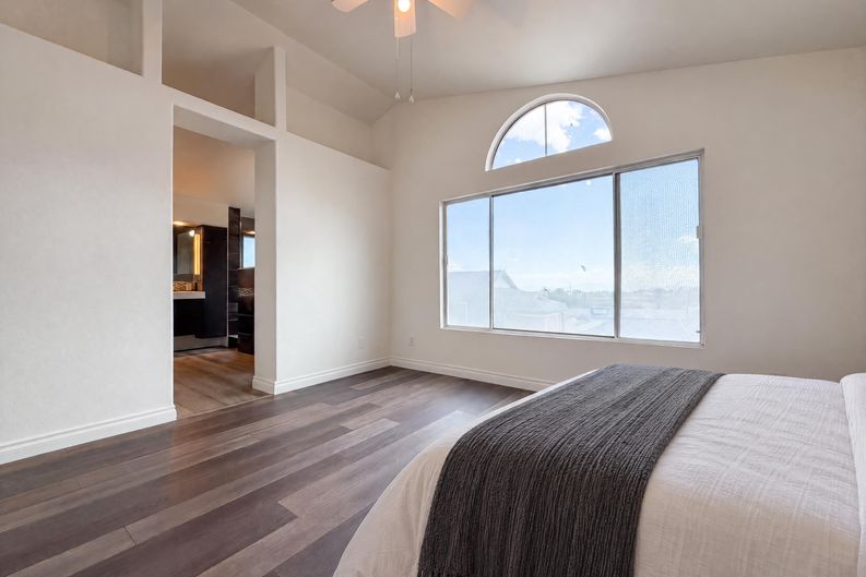 Photo 11 of 22 of 7504 Holloran Ct, Las Vegas, NV
