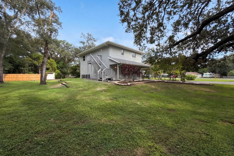 Photo 33 of 36 of 1331 30th Ave E, Bradenton, FL