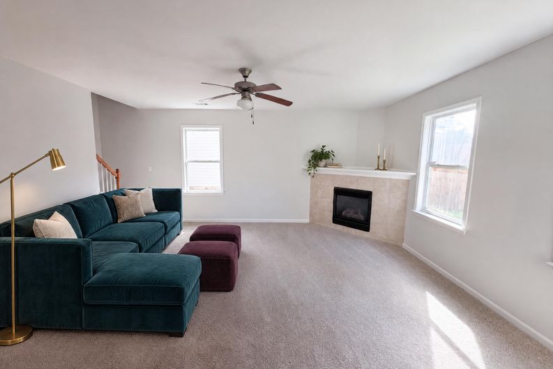 Photo 3 of 23 of 7328 Toccoa Cir, Union City, GA