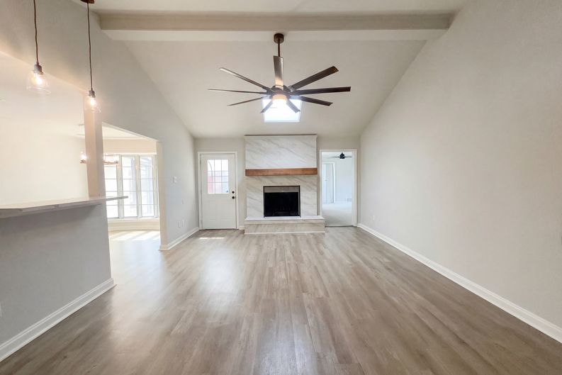 Photo 3 of 18 of 5310 Firewood Dr, Arlington, TX
