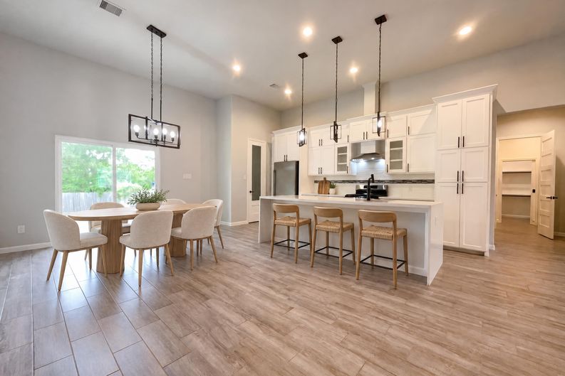 Photo 7 of 16 of 40402 Mostyn Dr, Magnolia, TX