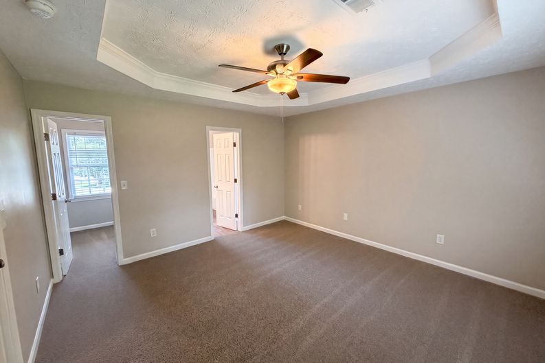 Photo 9 of 23 of 4078 Tara Ct, Loganville, GA