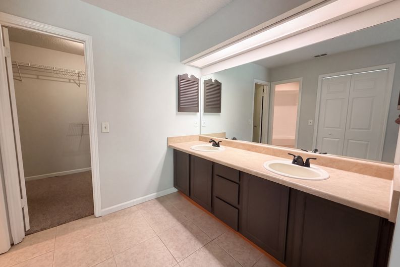 Photo 12 of 23 of 10441 Old Plank Rd, Jacksonville, FL
