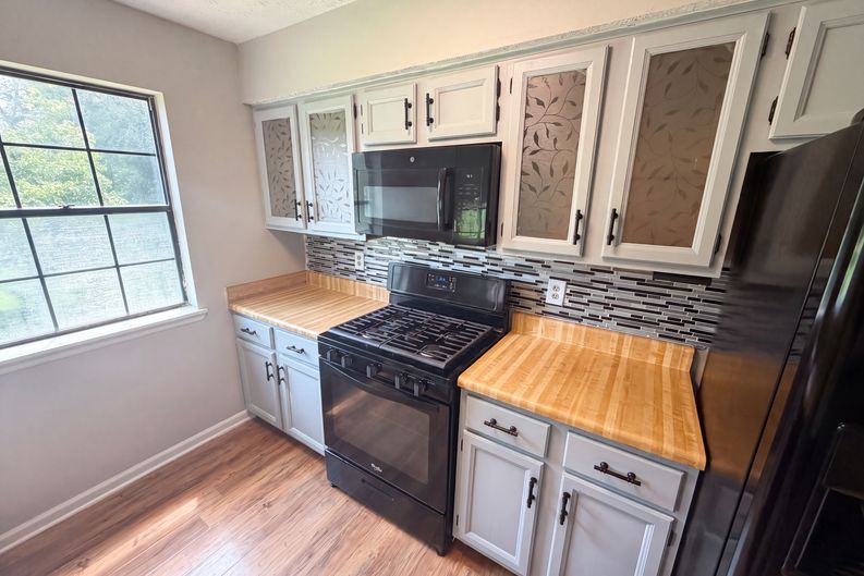 Photo 9 of 21 of 165 Splitwood Ln, Fairburn, GA