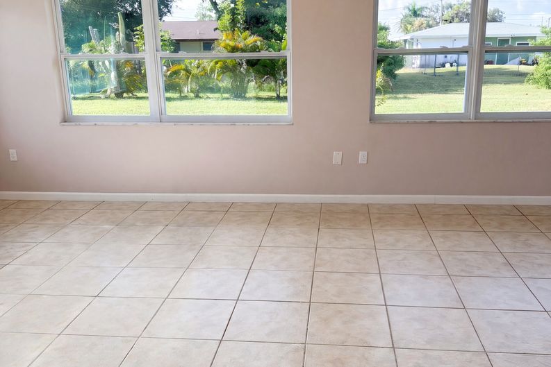 Photo 9 of 30 of 145 Dartmouth Dr NW, Port Charlotte, FL