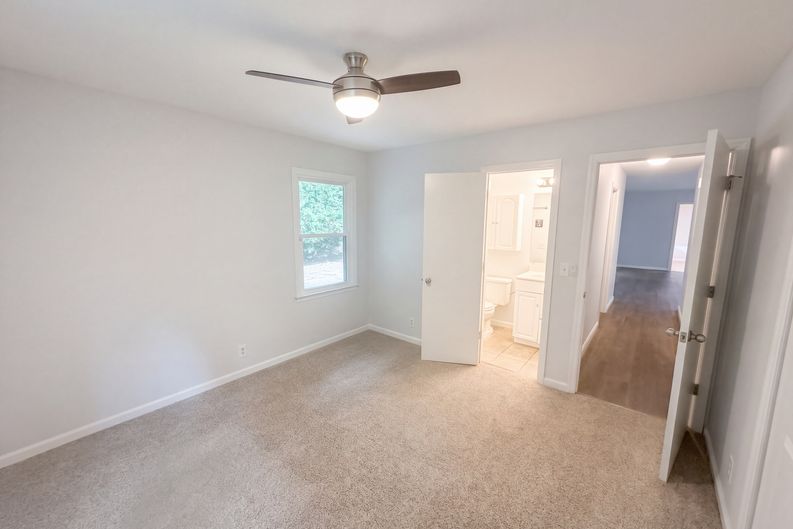 Photo 4 of 14 of 6908 Laurdane Rd, Raleigh, NC