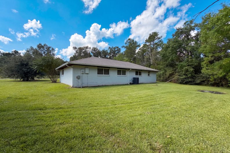 Photo 5 of 15 of 290 Marston Rd, Livingston, TX