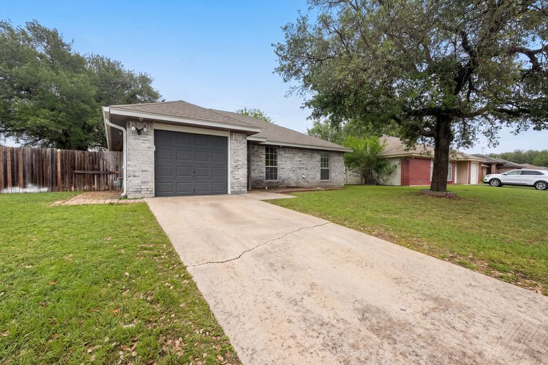 Photo 10 of 17 of 2708 Timberline Dr, Killeen, TX