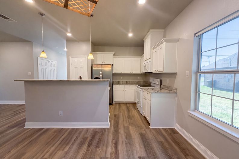 Photo 14 of 17 of 6006 Colorado St, Greenville, TX