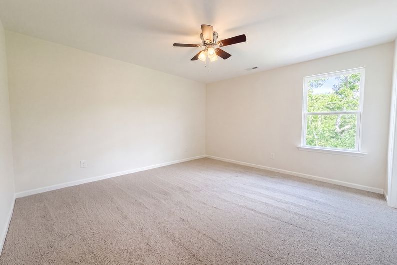 Photo 9 of 17 of 2520 Val Marie Dr, Madison, TN