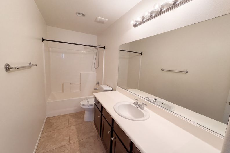 Photo 15 of 19 of 40959 Vauxhall Ct, Lake Elsinore, CA
