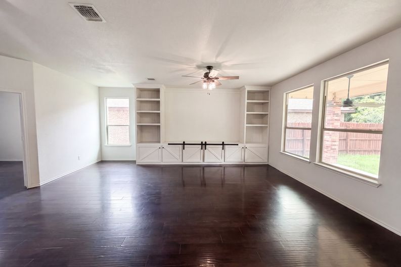 Photo 6 of 19 of 6623 Ambrose Cir, Temple, TX